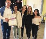 Landrat Markus Bauer überreichte Doris Pirwitz eine Ehrenurkunde. Foto: Renè Kiel, Vst. Landrat Markus Bauer überreichte Doris Pirwitz eine Ehrenurkunde. Foto: Renè Kiel, Vst.