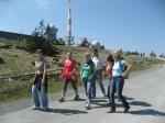 Nachdem auf das Wohl des Geburtstagskindes und die gelungene Wanderung beim Brockenwirt angestoßen wurde, begab man sich wieder auf den Abstieg. Nachdem auf das Wohl des Geburtstagskindes und die gelungene Wanderung beim Brockenwirt angestoßen wurde, begab man sich wieder auf den Abstieg.