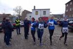 Ortsb&uuml;rgermeister Mike Franzelius freut die gro&szlig;e Beteiligung am Neujahrslauf und l&auml;sst es sich nicht nehmen, Sabine B&ouml;rner und ihre Begleiterinnen pers&ouml;nlich im Ziel zu empfangen.
