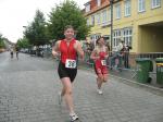 Tina B&ouml;rner (l.) nahm gemeinsam mit ihren Eltern Sabine (r.) und Jens-Uwe am Sprint-Wettbewerb des 13. Concordia-Triathlons in Arendsee teil. Bei ihrem Deb&uuml;t schaffte sie gleich Platz 1 in ihrer Altersklasse.