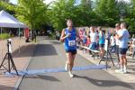 Francesco Navarra dominierte im Rennen &uuml;ber 5,4 Kilometer im Zeitzer Schlossgarten. Souver&auml;n brachte er seinen Sieg als Gesamtsieger &uuml;ber die Ziellinie.