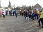 Ina Sch&ouml;ler bringt in Atzendorf die L&auml;ufer auf Betriebstemperatur. Foto: Volksstimme