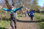 Kathleen Auer (re.) war zusammen mit &uuml;ber 170 Startern auf der Wander- und Walkingstrecke unterwegs.