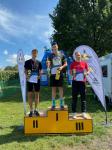 Die Sieger in der Sprint- und Volksdistanz (v.l.) Julien Wegner (Trijunion Magdeburg), Leonhard Fritze (Trimago), Daniel Hohmann (Rantanplan Racing) Die Sieger in der Sprint- und Volksdistanz (v.l.) Julien Wegner (Trijunion Magdeburg), Leonhard Fritze (Trimago), Daniel Hohmann (Rantanplan Racing)