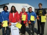 Wieder eine reiche Ausbeute f&uuml;r Bode-Runners und Triathleten. v.l. Sabine B&ouml;rner (1.), Jana Berger (1.), Heidi Rabenstein (3.), Ronald Rabenstein (2.) Renate Liedtke (2.) in der jeweiligen Altersklasse. Es fehlen Petra Becker (2.), Torsten Blauwitz (1.), Detlef Sch&auml;fer (1.), Thomas Vetter (3.).
