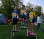 Grund zur Freude hatten Emily Siebert über Platz 1 und Rieke Lucie Zaschke als Zweite bei den weiblichen Teilnehmerinnen über 3,25 km. Grund zur Freude hatten Emily Siebert über Platz 1 und Rieke Lucie Zaschke als Zweite bei den weiblichen Teilnehmerinnen über 3,25 km.