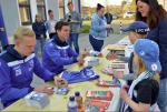 FCM-Kapitän Tobias Müller und Abwehrspieler Julian Rieckmann unterstützten die Staßfurter Organisatoren bei der Werbung für den 4. Salzland-Lauf. FCM-Kapitän Tobias Müller und Abwehrspieler Julian Rieckmann unterstützten die Staßfurter Organisatoren bei der Werbung für den 4. Salzland-Lauf.