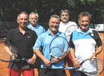 Wilfried Zahn, Achim Engel, Reiner Christoph, Stephan Thiemecke und Hans-Georg Schneider (v.l.) freuten sich &uuml;ber das Remis.Foto: Dennis Uhlemann, Vst.