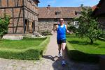 Immer ein L&auml;cheln parat: J&ouml;rg Sch&auml;per dreht hier seine Runde um die Konradsburg.