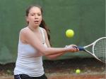 Anika Skubowius entschied ihr erstes Einzel in ihrer noch jungen Tennis-Laufbahn f&uuml;r sich. Archivfoto: Frank Nahrstedt, Volksstimme