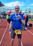 Am Tag als der Marathon-Weltrekord in London unter zwei Stunden gelaufen wurde, lief auch Mario Kreutzmann in Dresden &uuml;ber diese Distanz eine neue pers&ouml;nliche Bestzeit.