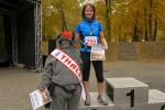 Die Urkunde zu Sylvia Köhn`s zweitem Platz wurde von Teufel Thalix überreicht. Die Urkunde zu Sylvia Köhn`s zweitem Platz wurde von Teufel Thalix überreicht.
