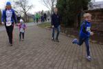 Valentin Wuwer war nicht zu bremsen und erlief als „Team Mama“ ganze 10 € f&uuml;r den Radwegeschluss zwischen Birkholz und Cobbel. (ganz rechts)