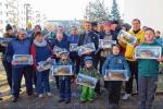 Unter den glücklichen Karpfengewinnern in Staßfurt waren auch Kathleen und Nico Mahler.