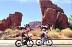 Bei der nachgeholten Ironman-WM 2021 im Mai in Utah (Fleischer vorn). Am Kreisverkehr am Ortsrand von St. George startete die Radstrecke in die Berge