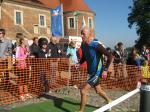 Vereins-Neuling Toralf Schmidtschneider hier beim Zieleinlauf auf Burg Eisenhardt.