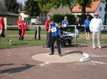 Pascal Richter versuchte sich das erste Mal am Kugelsto&szlig;en.
