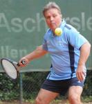 Frank Hirschfeld (H60) blieb gegen den TC Schönebeck ohne Punktverlust. Frank Hirschfeld (H60) blieb gegen den TC Schönebeck ohne Punktverlust.