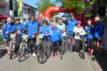Heike Lenz und Peter Brauer waren zum Zeitpunkt der Aufnahme bereits auf ihrer 150-Kilometer-Radrunde unterwegs. Diese Bode-Runners starteten bei der 30-Kilometer-Familienradtour.