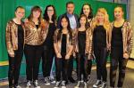 Die M&auml;dchen aus Egeln tanzten zwischen den Modeschauen in den Rathauspassagen in Halberstadt.