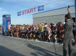 Der Startschuss f&uuml;r den 14. Gaensefurther Schlossquellenlauf erfolgte p&uuml;nktlich um 9 Uhr durch den Pr&auml;sidenten des Leichtathletikverbandes Gerry Kley. 