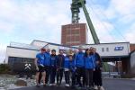 Drau&szlig;en eiskalt, sollte es f&uuml;r die zw&ouml;lf Bode-Runners der Gaensefurther Sportbewegung 500 Meter unter Tage in mollige 21 Grad Celsius gehen: Jens-Uwe B&ouml;rner, Olaf und Nancy Bothe, Detlef Sch&auml;fer, Petra Becker, Jens Stampnik, Sabine B&ouml;rner, Stefan Sindermann, J&uuml;rgen und Conny G&uuml;nther, Daniel und Janine Wuwer (v.l.).