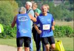 Thomas Braun (r.) wird gerade von Teamkollege Jens-Uwe B&ouml;rner abgelichtet.