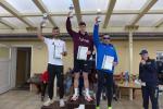 Platz drei in der Gesamtwertung der 5,8 Kilometer bei den Männern für Francesco Navarra (re.)
Platz drei in der Gesamtwertung der 5,8 Kilometer bei den Männern für Francesco Navarra (re.)