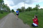 Sabine B&ouml;rner erreicht das Ziel als Dritte ihrer Altersklasse.