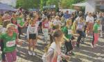Bevor die Sch&uuml;ler auf die 1,5 kilometer lange Strecke geschickt wurden durfte eine z&uuml;nftige Erw&auml;rmung nicht fehlen.