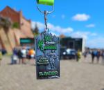 Ein undankbarer vierter Platz in der Altersklasse M35 für Rinaldo Schielke, der die 21,1 Kilometer in 01:31:19 Stunden absolviert hatte. Dafür war aber die Finishermedaille zum Motto „400 Jahre Scherer Orgel“ sehr originell, welche die Orgelpfeifen im Hintergrund abbildet. Ein undankbarer vierter Platz in der Altersklasse M35 für Rinaldo Schielke, der die 21,1 Kilometer in 01:31:19 Stunden absolviert hatte. Dafür war aber die Finishermedaille zum Motto „400 Jahre Scherer Orgel“ sehr originell, welche die Orgelpfeifen im Hintergrund abbildet.