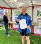 Platz 2 in AK m70 - Harald F&uuml;mel h&auml;lt mit seiner Freude nicht hinter den Berg. 
