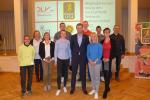 Pr&auml;sidium und Fachwarte des LVSA - nach der Wahl: Annett Fischer (Seniorenwartin), Dr. Karola Knorscheidt (Fachwartin Reha-,Fitness-, und Gesundheitssport), Julia Kannheiser (Gesch&auml;ftsstellenleiterin LVSA), Lina Wei&szlig; (Vizepr&auml;sidentin Jugend), Christian Topf (Vizepr&auml;sident Wettkampforganisation), Andreas Broska (Pr&auml;sident LVSA), Benjamin Schwede (Kampfrichterwart), Melanie Schulz (Vizepr&auml;sidentin Leistungssport), Thomas K&uuml;hlmann (Laufwart), Sabine Pohle (Vizepr&auml;sidentin Finanzen), J&uuml;rgen G&uuml;nther (Vizepr&auml;sident Breitensport) - es fehlen: J&ouml;rg Bremer (Vizepr&auml;sident Struktur- und Entwicklungsfragen) und Katja Bott (Rechtswartin)