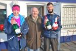Die schnellsten auf der 7,5 km-Strecke waren in Atzendorf Ina Schöler und Rinaldo Schielke, hier mit Sponsor Johann Hauser (mitte) Foto: Karl Seidel Die schnellsten auf der 7,5 km-Strecke waren in Atzendorf Ina Schöler und Rinaldo Schielke, hier mit Sponsor Johann Hauser (mitte) Foto: Karl Seidel