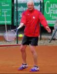 Ingo Becker verlor nach einem 6:0 im ersten Durchgang noch mit 1:2-Sätzen Ingo Becker verlor nach einem 6:0 im ersten Durchgang noch mit 1:2-Sätzen