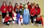 Die jungen Tänzerinnen bereiten sich seit Oktober im Jugendfreizeittreff in Egeln auf ihr neues Weihnachtsprogramm vor. Mit dabei auch drei ukrainische Kinder. Die jungen Tänzerinnen bereiten sich seit Oktober im Jugendfreizeittreff in Egeln auf ihr neues Weihnachtsprogramm vor. Mit dabei auch drei ukrainische Kinder.