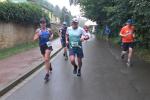 Sandra Homann (li.) macht Tempo. In der stark vertretenen Altersklasse W45 erntet sie am Ende den undankbaren vierten Platz &uuml;ber zw&ouml;lf Kilometer.