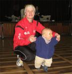 Nachdem Finn diesmal noch auf Mamas Arm den Lauf absolvierte, werden hier die Voraussetzungen geschaffen, dass es beim n&auml;chsten Mal alleine geht.