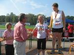 Das Podest geh&ouml;rte in AK 55 ganz der Gaensefurther Sportbewegung. Renate Liedtke lief auf Platz 1, Zweite wurde Heidi Rabenstein.