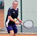 Hans-Georg Schneider , Herren 60,
blieb gegen Blankenburgs Nummer eins ohne Satzgewinn.