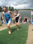 Die Vorbereitungen für den 13. Gaensefurther Schlossbrunnen-Triathlon laufen auf Hochtouren. Diesmal hoffen die Organisatoren neben vielen Teilnehmern und guter Stimmung vor allem auch auf gute Wetterbedingungen. 