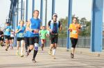 Auch Triathlet Steffen Schöler (2.v.r.) ist immer gern in Magdeburg dabei und lief im HM eine Zeit von 1:32:14 Stunden. 