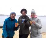 So fing alles an! Nancy Bothe, Sabine Börner und Petra Becker von den Bode-Runners der Gaensefurther Sportbewegung gründeten vor zwei Jahren die Gruppe „Eisfüße“ und steigen seither auch in den kalten Wintermonaten in das kühle Nass. 