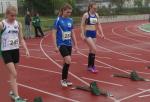 Start zum 100m Lauf der Altersklasse w15 in Schönebeck mit Alina Bohndorf (2.v.l.). 