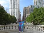 Nach dem Chicago Marathon schlenderten Kathleen und Nico Mahler noch einmal einige Highlights der Strecke ab und fühlten nach (v.l.)