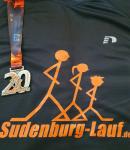 Jens Kunkel gehörte zu den ersten Angemeldeten beim 20. Sudenburg-Lauf in Magdeburg und bekam für seine Teilnahme ein Laufshirt. Im Ziel gab es dann auch noch diese tolle Medaille für jeden Finisher.