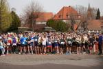 Am Start ein großes Teilnehmerfeld (Foto: Olaf Kugenbuch)