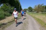 Harald Fümel „zog“ seine Christa auf der 6,3 Kilometer langen Strecke rund um Schackensleben. Beide durften nach dem Zieleinlauf einen dritten Platz feiern.