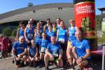 Eigentlich sollte es ein Foto ohne Alkohol werden, doch das Schierker Wahrzeichen bot sich zum Gruppenbild f&ouml;rmlich an. Da einige Starts erst sp&auml;ter auf die Strecken geschickt wurden, waren noch nicht alle Bode-Runners der Gaensefurther Sportbewegung beim Fotoshooting dabei.