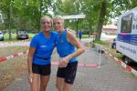 Claudia Meier und Renate Liedtke haben den Lauf über 11,5 Kilometer gemeinsam durchgestanden (v.l.). 